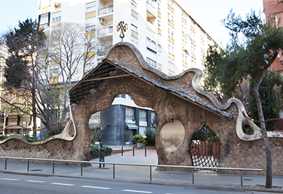 Portal Miralles Antoni Gaudi